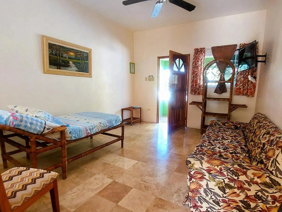 Stoney Gate Cottage -Cozy Green Bungalow With Wifi, Ac And Tv Negril