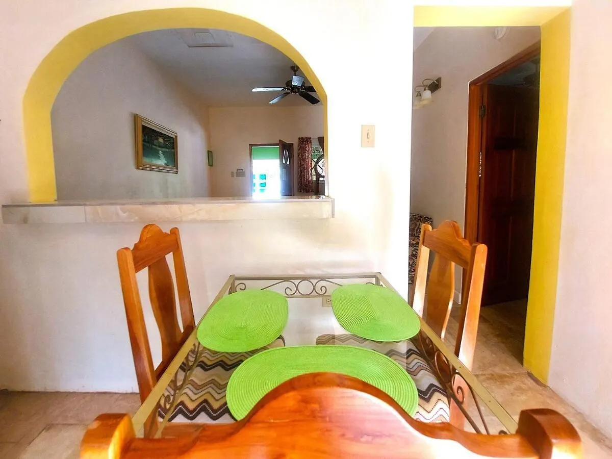 Lägenhet Stoney Gate Cottage -Cozy Green Bungalow With Wifi, Ac And Tv Negril